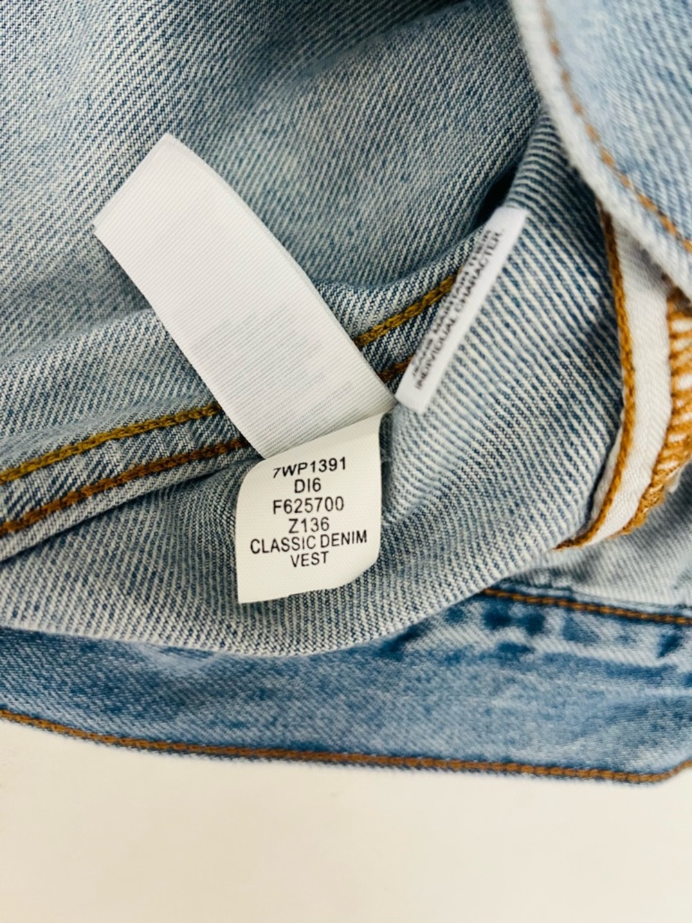 Lucky Brand Denim Vest light wash size small - Picture 5 of 6